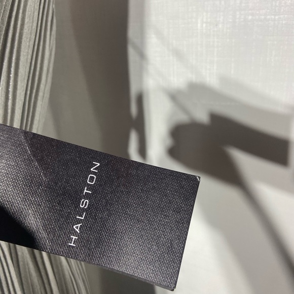 Halston LANA PLEATED V NECK GOWN 6 - Picture 7 of 8